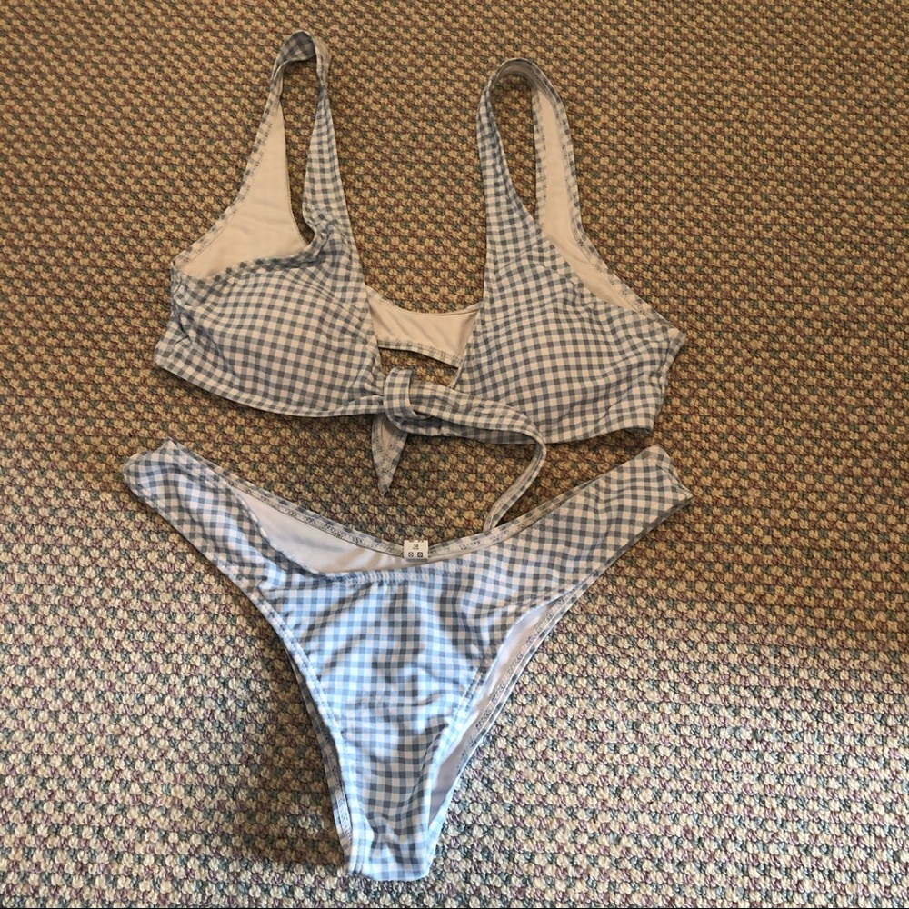 Flattering tie bikini set